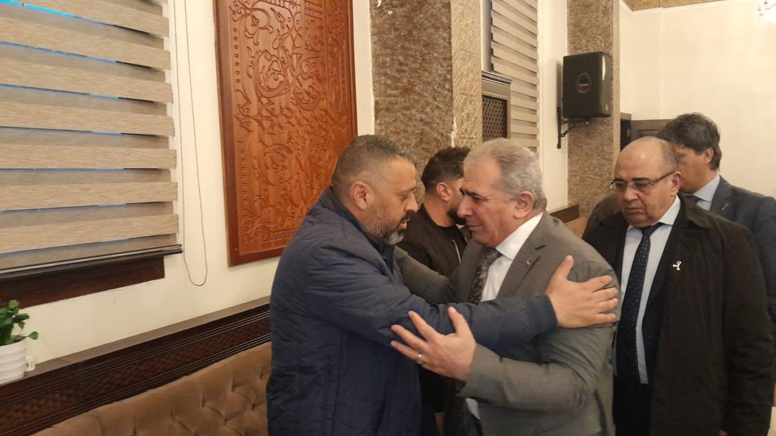 السفير الاسعد يعزي الإعلامي جمال الغربي بوفاة زوج شقيقته