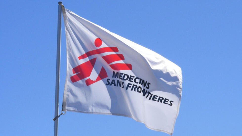"أطباء بلا حدود" تحذر من "تداعيات كارثية" لوقف الاحتلال لنشاطاتها في غزة
