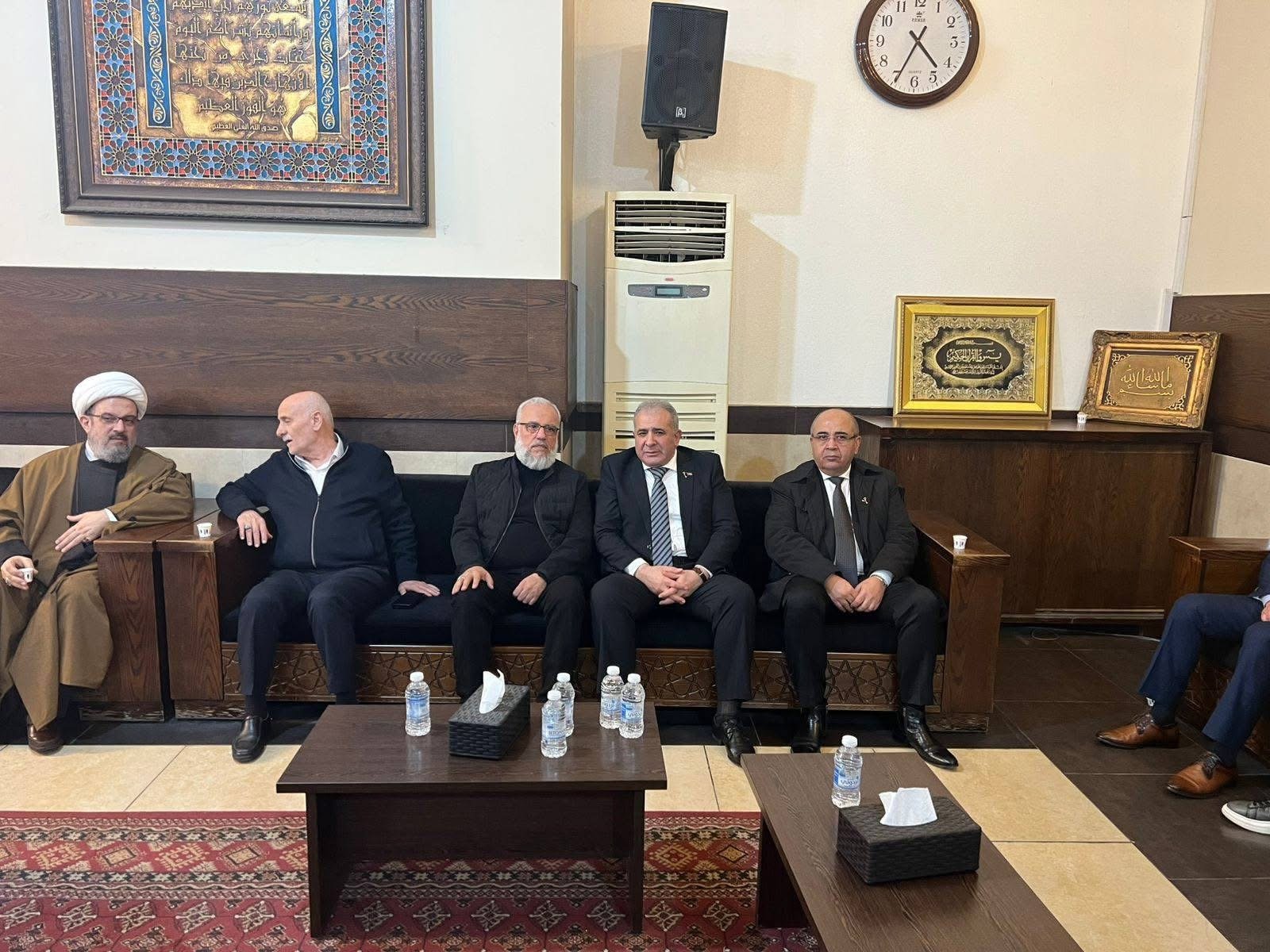 السفير الاسعد يقدم واجب العزاء بوفاة والد السيد نصرالله