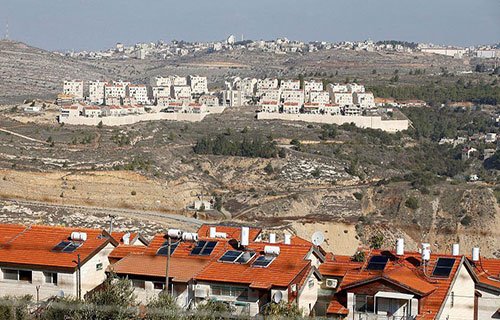 الاحتلال يوسع بؤرة استعمارية أقيمت حديثا جنوب الخليل