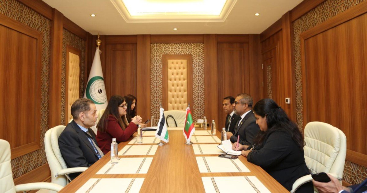 اجتماع ثنائي بين شاهين ووزير خارجية جمهورية المالديف