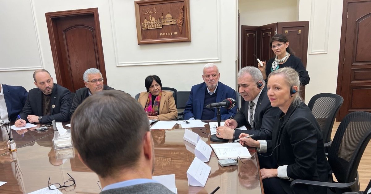لجنة الطوارئ الفلسطينية تعقد اجتماعاً مع مديرة الاونروا ورئيس لجنة الحوار اللبناني الفلسطيني