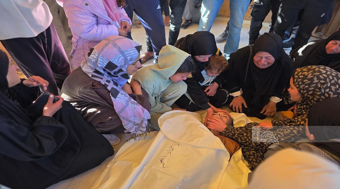 3 شهداء ومصابون جراء قصف الاحتلال مجموعة من المواطنين بحي الزيتون جنوب مدينة غزة