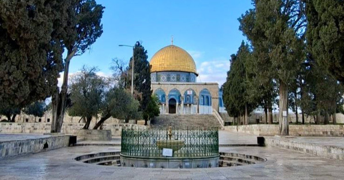 For today 35.. "Fifth Friday without Al-Aqsa": The occupation perpetuates siege of Jerusalem