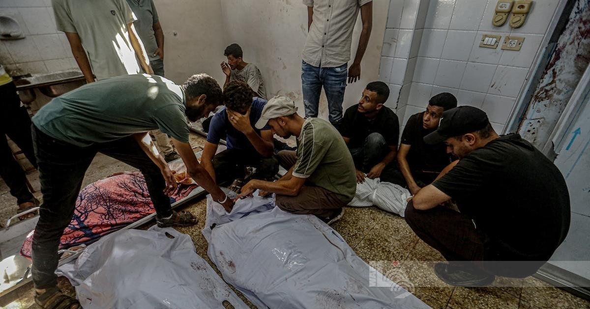 5 شهداء بقصف للاحتلال على مخيم الشاطئ