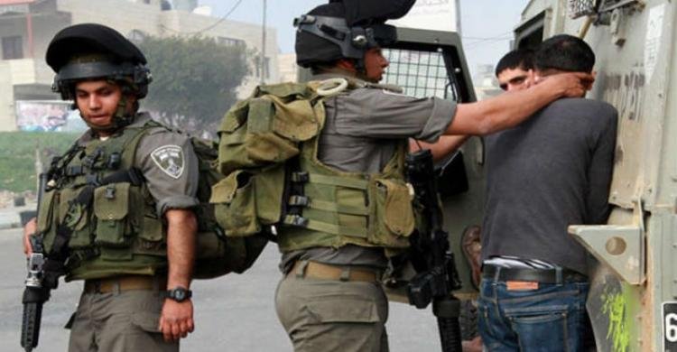 الاحتلال يعتقل 6 مواطنين بينهم محامية من الخليل