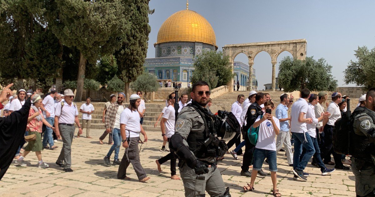 مستعمرون بقيادة المتطرف "غليك" يقتحمون الأقصى