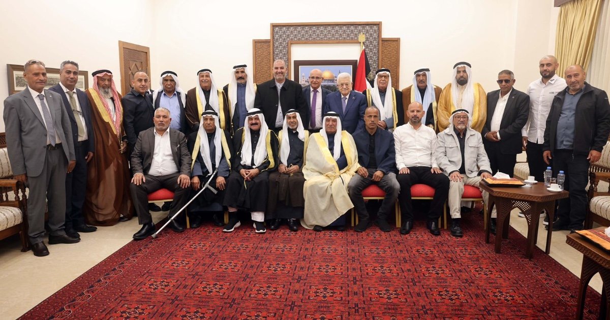 الرئيس يستقبل وفد مشايخ ووجهاء بئر السبع