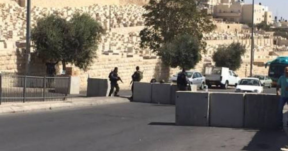 الاحتلال ينصب حاجزا عسكريا عند مدخل العيسوية الغربي