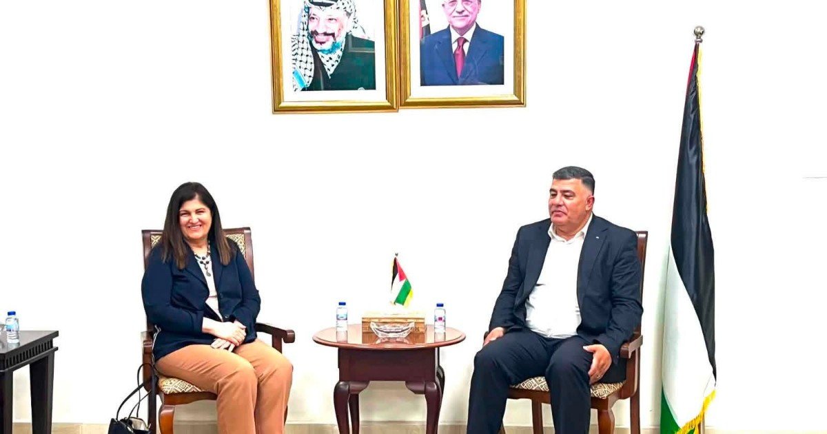 الوزيرة شاهين تلتقي محافظ نابلس وتؤكد مواصلة الجهود الدولية والدبلوماسية لمواجهة إرهاب المستوطنين