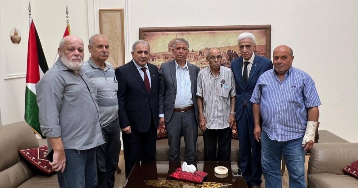 السفير الاسعد يلتقي وفداً من اتحاد نقابات عمال فلسطين فرع لبنان