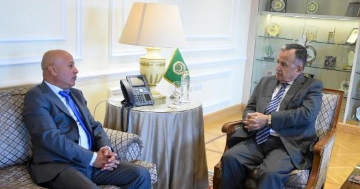 أبو هولي يطلع الأمين العام للجامعة العربية على خطورة العجز المالي المتفاقم في موازنة "الأونروا"