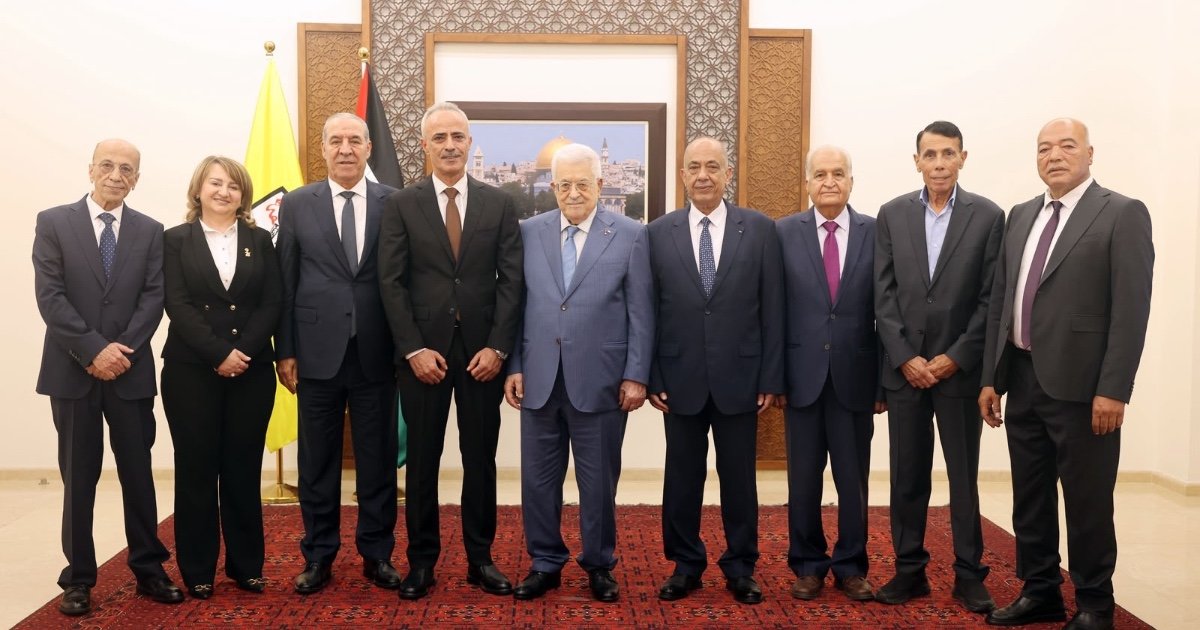 رئيس المحكمة الحركية لـ"فتح" وأعضاؤها يؤدون اليمين القانونية أمام الرئيس