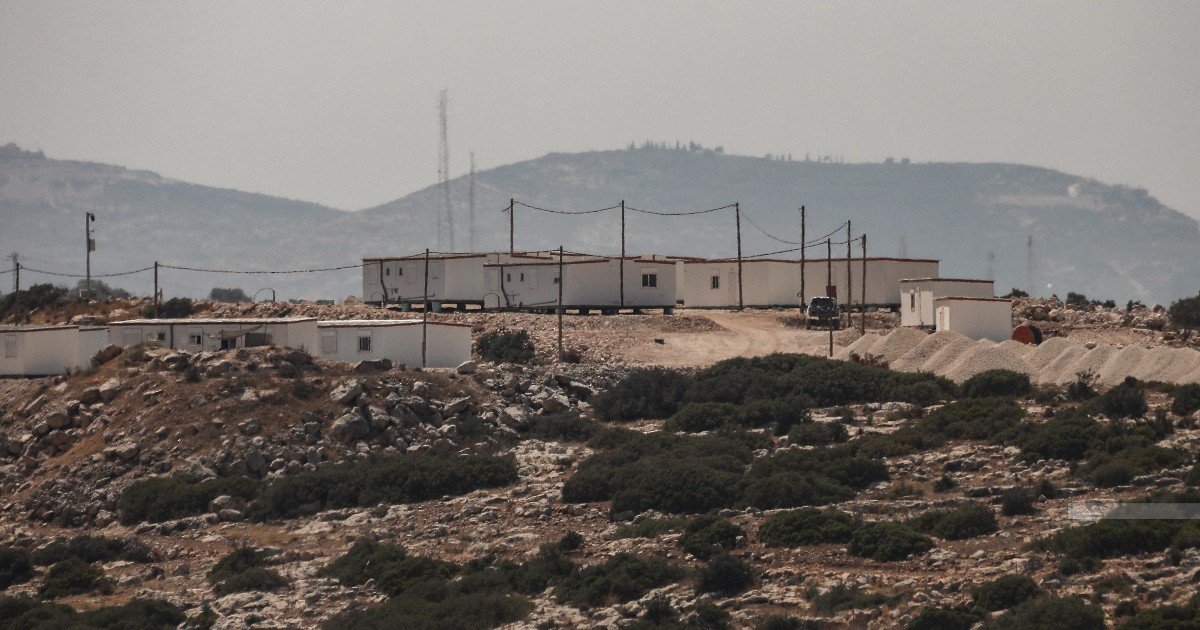 "مقاومة الجدار": الاحتلال يستكمل تحويل البؤر المحيطة بسنجل إلى مستعمرات دائمة