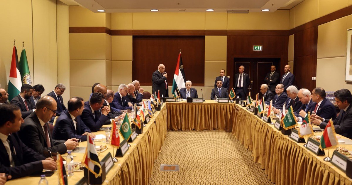 الرئيس يستقبل السفراء العرب المعتمدين لدى تركيا