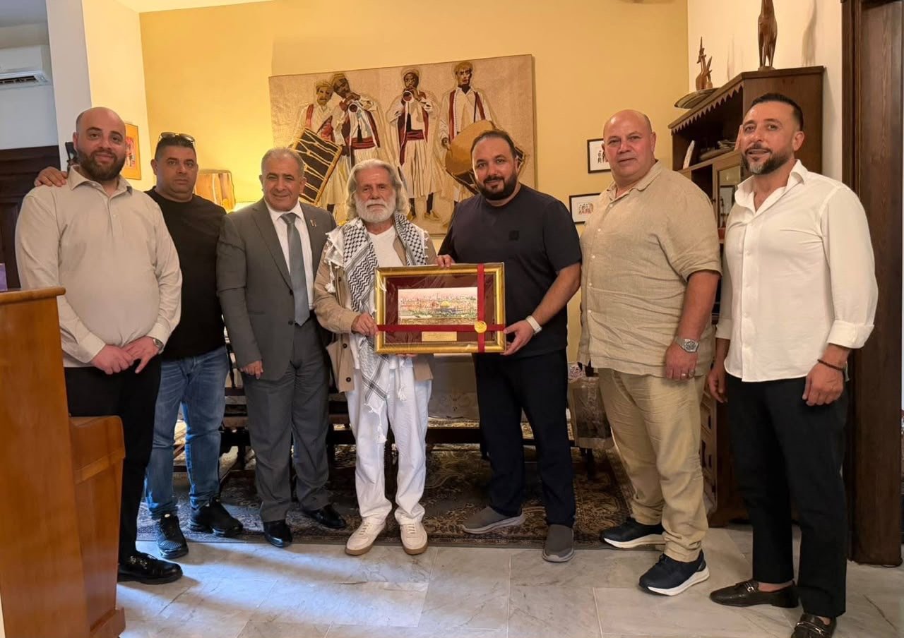 السفير الاسعد ونادي هلال القدس يكرمان الفنان العربي الكبير مارسيل خليفة