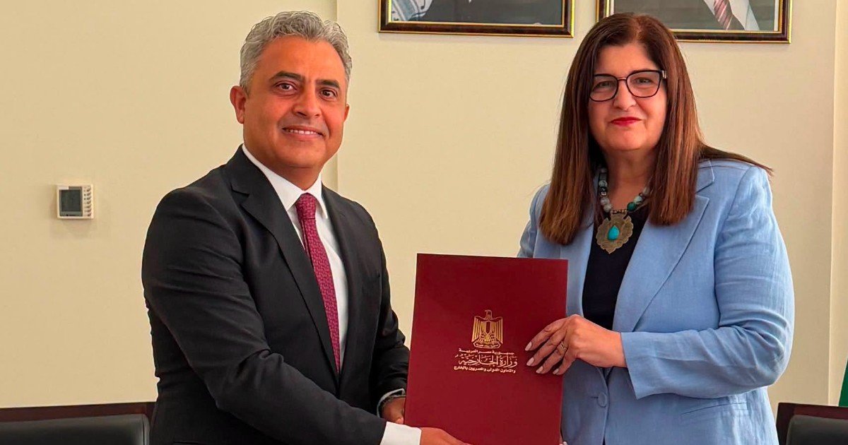 الوزيرة شاهين تتسلّم أوراق اعتماد رئيس مكتب تمثيل جمهورية مصر العربية لدى فلسطين الجديد، وتؤكد على تعزيز العلاقات الثنائية