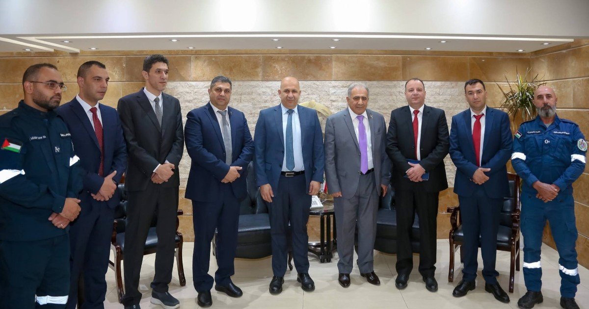 السفير الاسعد و اللواء ثوابتة يزوران المدير العام للدفاع المدني اللبناني