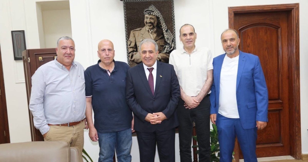 السفير الاسعد يستقبل وزير الشباب والرياضة الفلسطيني على رأس وفد