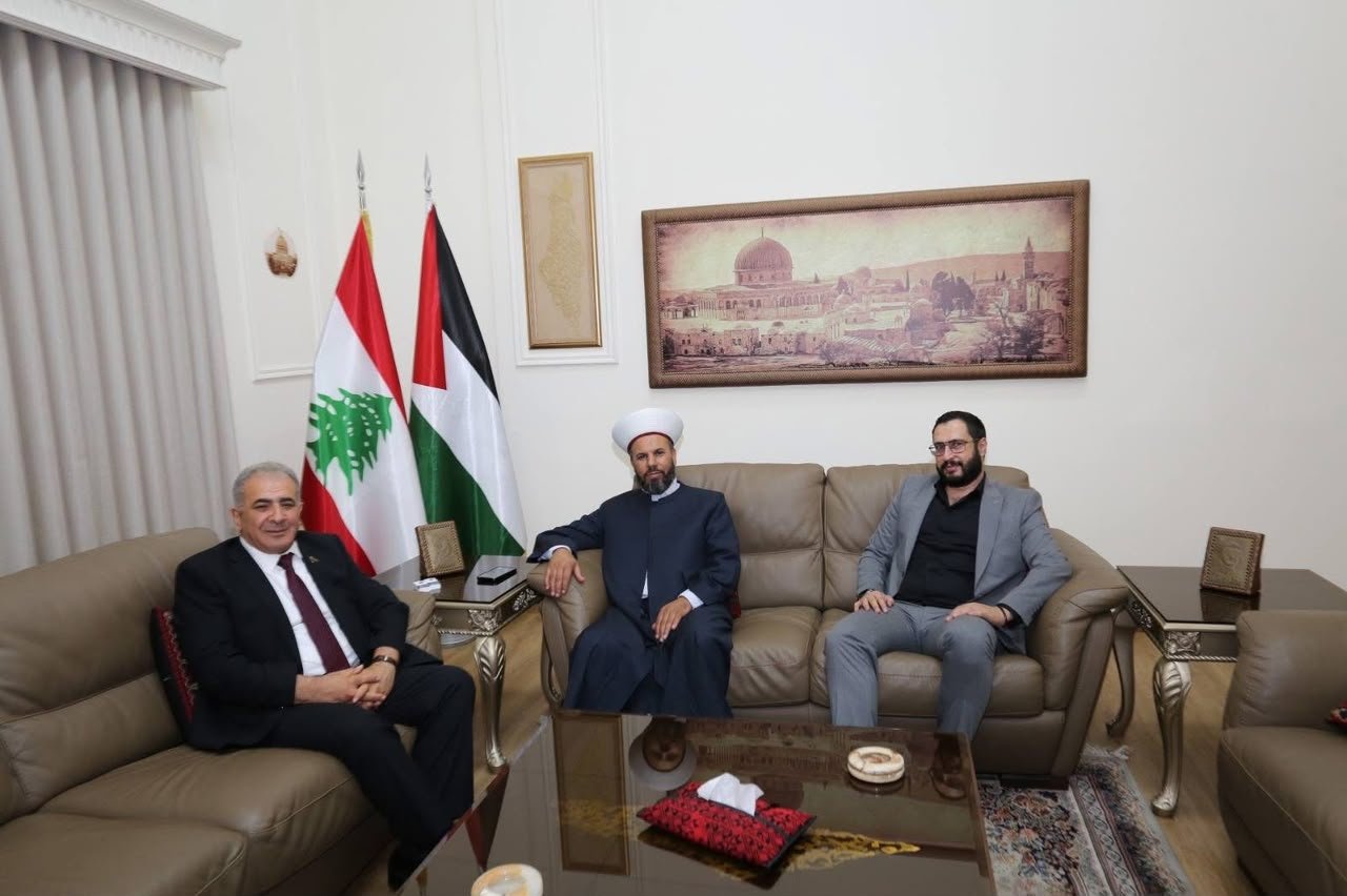 السفير الاسعد يستقبل الشيخ وليد اللويس ورجل الاعمال حسن الميس