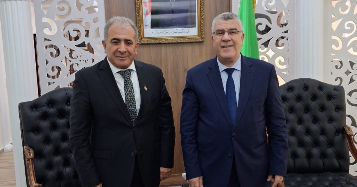 السفير الاسعد يلتقي السفير الجزائري في لبنان