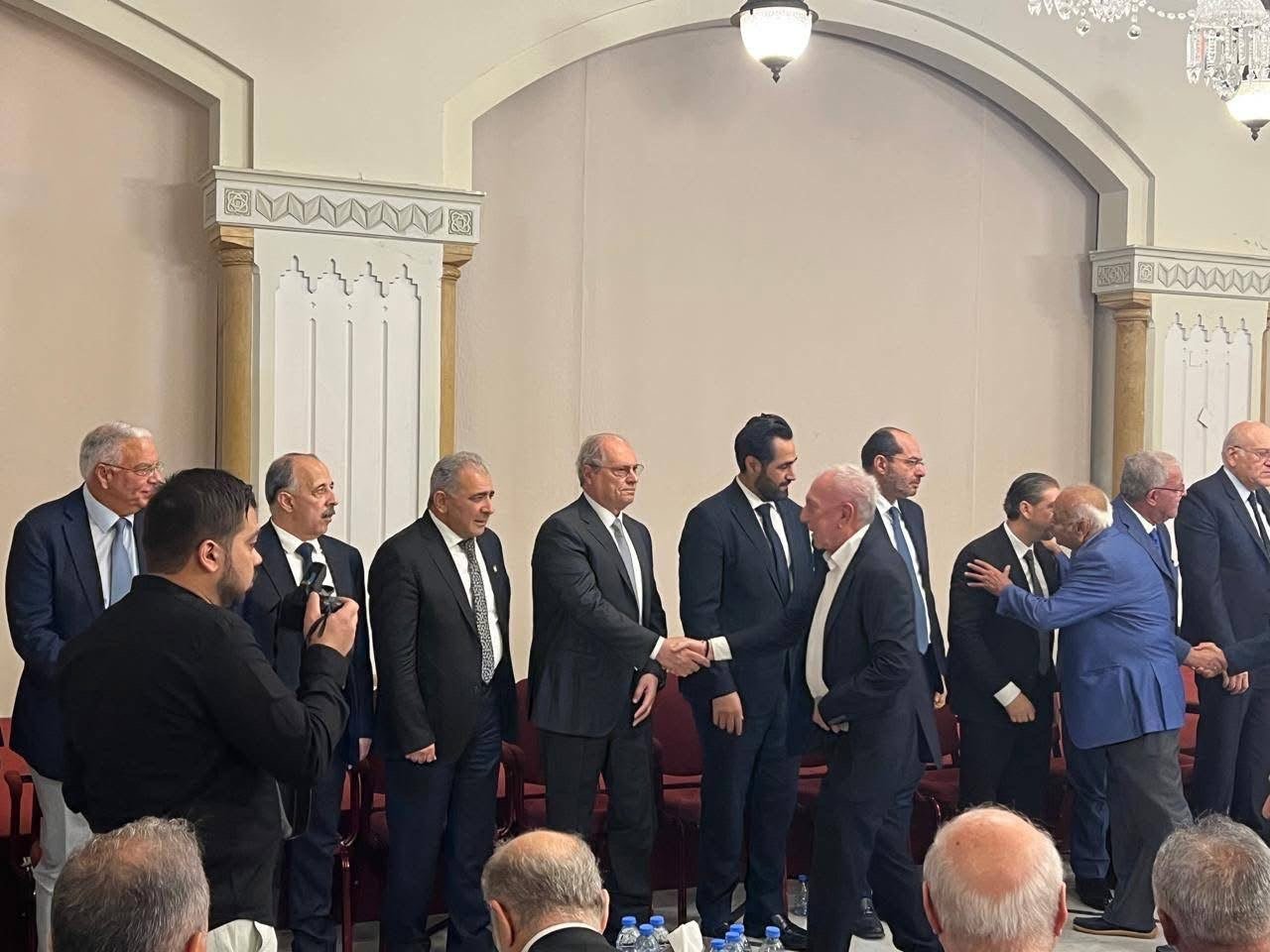السفير الاسعد يعزي النائب فيصل كرامي بوفاة زوج عمته