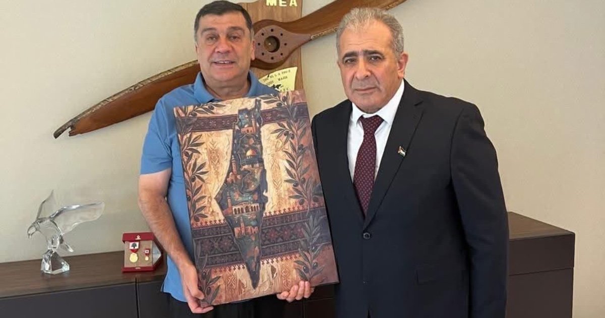 السفير الاسعد يلتقي رئيس مجلس ادارة طيران الشرق الاوسط محمد الحوت