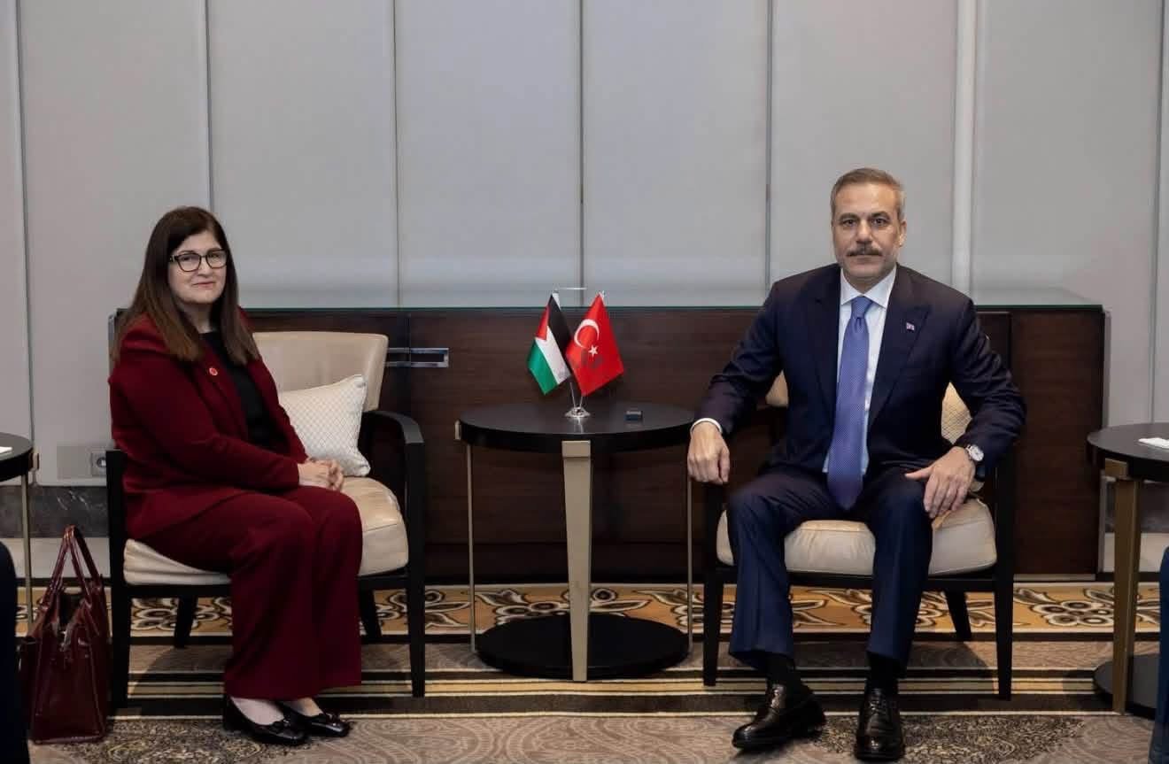 وزيرة الخارجية والمغتربين تبحث مع نظيرها التركي مستجدات الأوضاع في فلسطين على هامش مؤتمر إسطنبول التاسع للوساطة