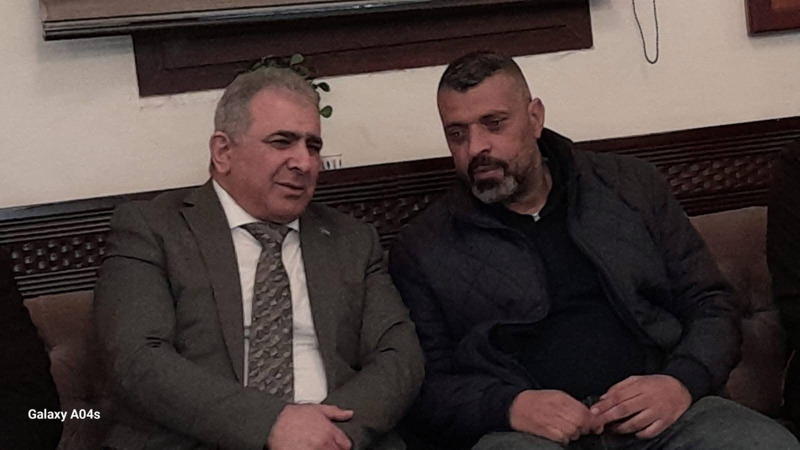 السفير الاسعد يعزي الإعلامي جمال الغربي بوفاة زوج شقيقته