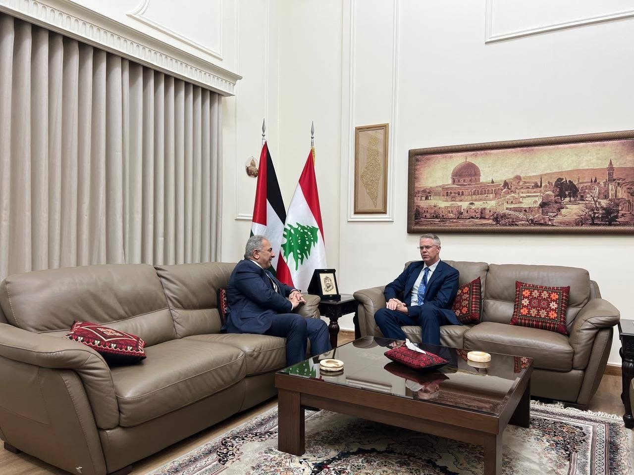 السفير الاسعد يلتقي السفير الاسترالي في لبنان