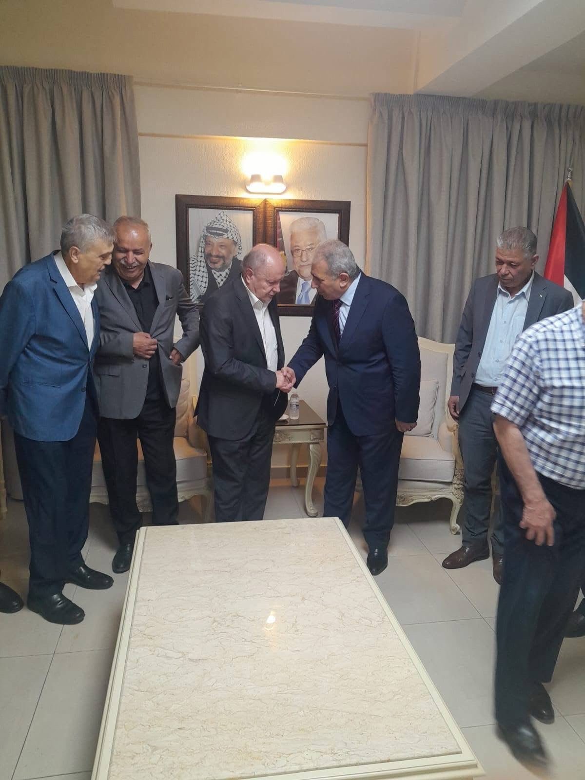 السفير الاسعد يستقبل رئيس الاتحاد العمالي العام في لبنان