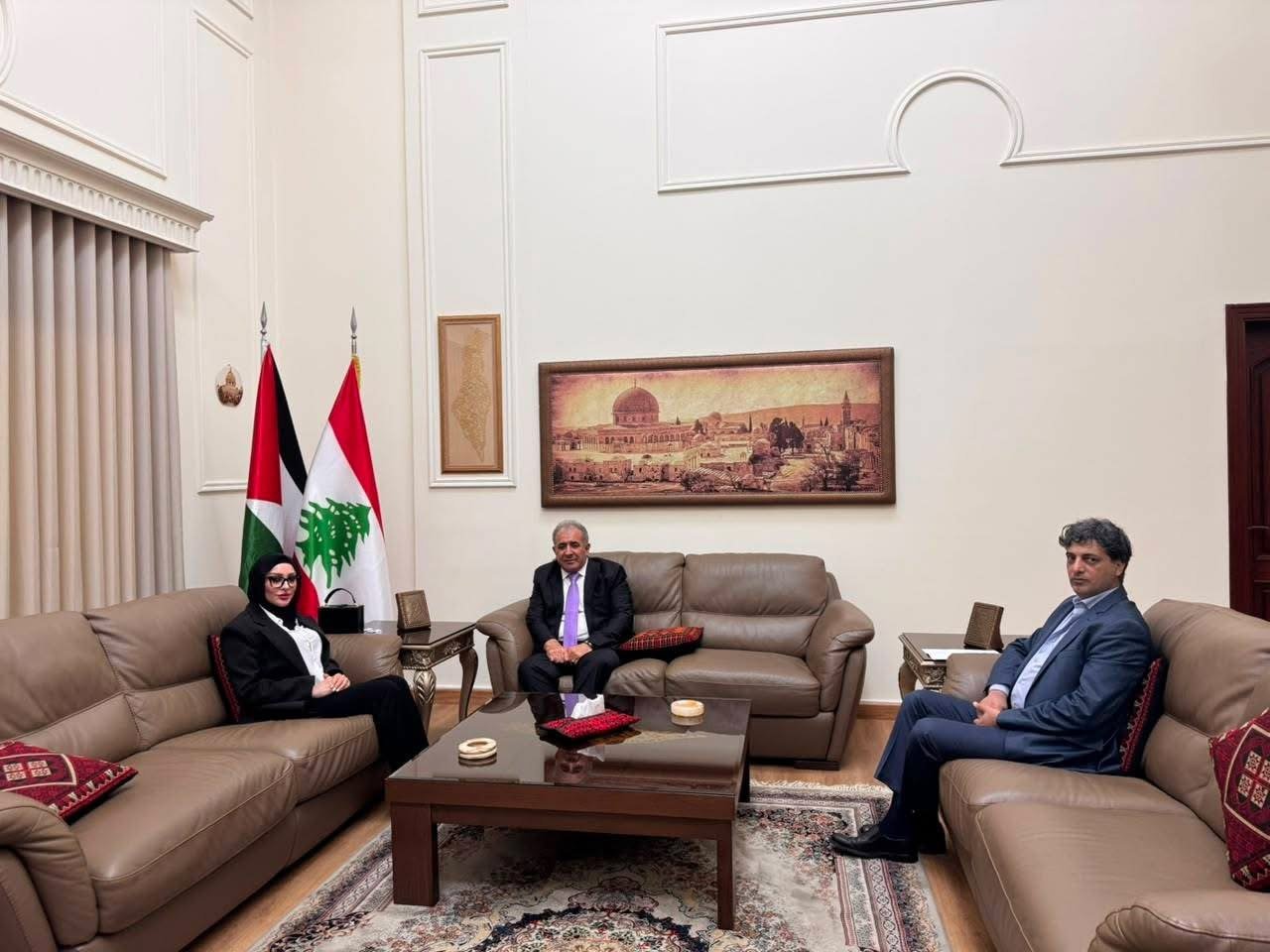السفير الاسعد يستقبل الصحفية اية المسلماني