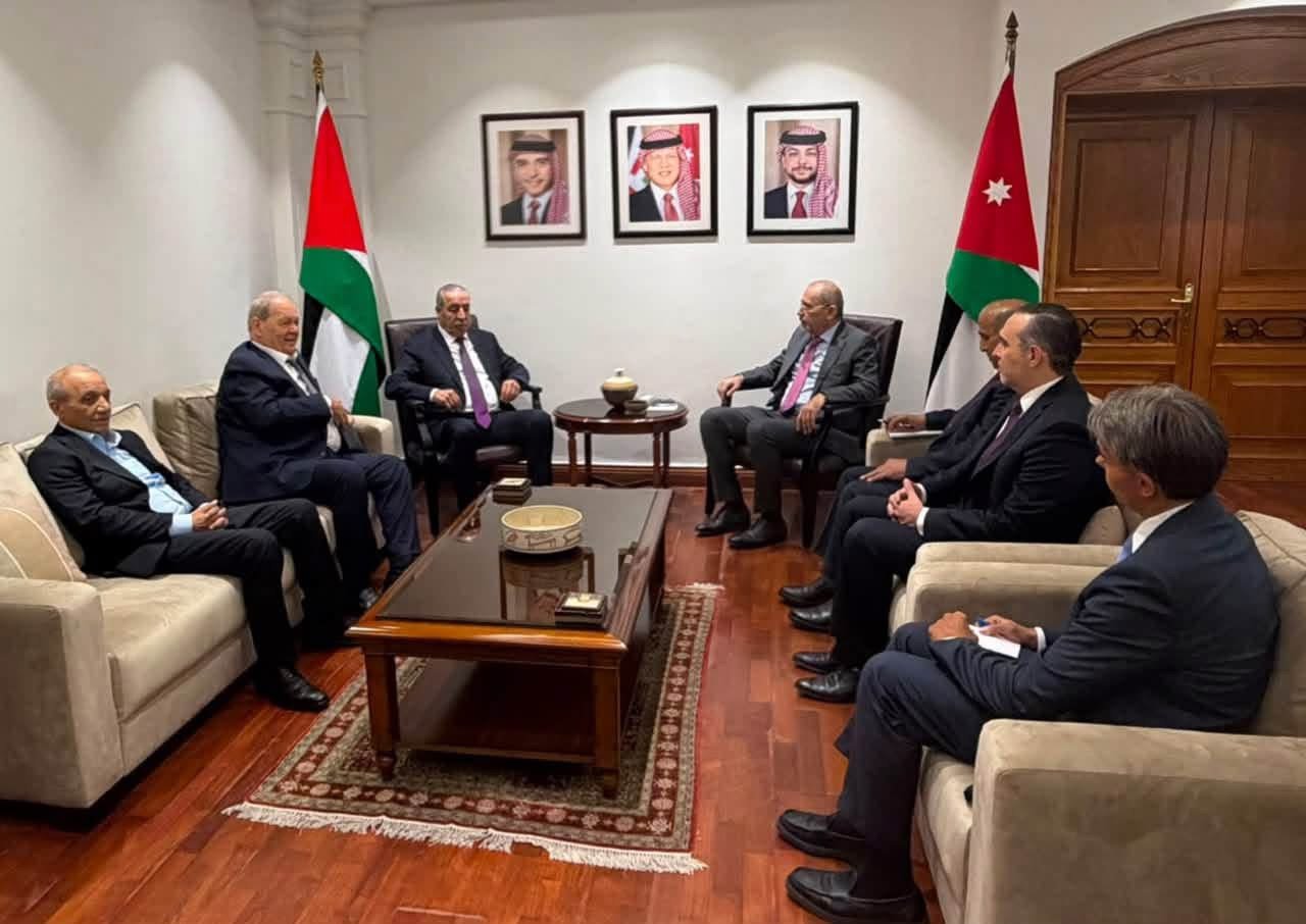 الشيخ يلتقي نائب رئيس الوزراء وزير الخارجية الأردني لبحث تطورات الأوضاع في الأراضي الفلسطينية - Image 2