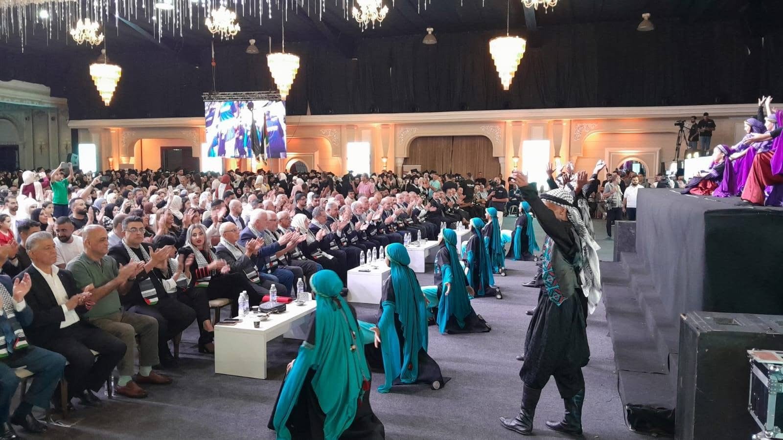 ‎مؤسسة محمود عباس تحتفل بتخريج طلبتها ضمن دفعة "رواد الأمل والعودة" - Image 27