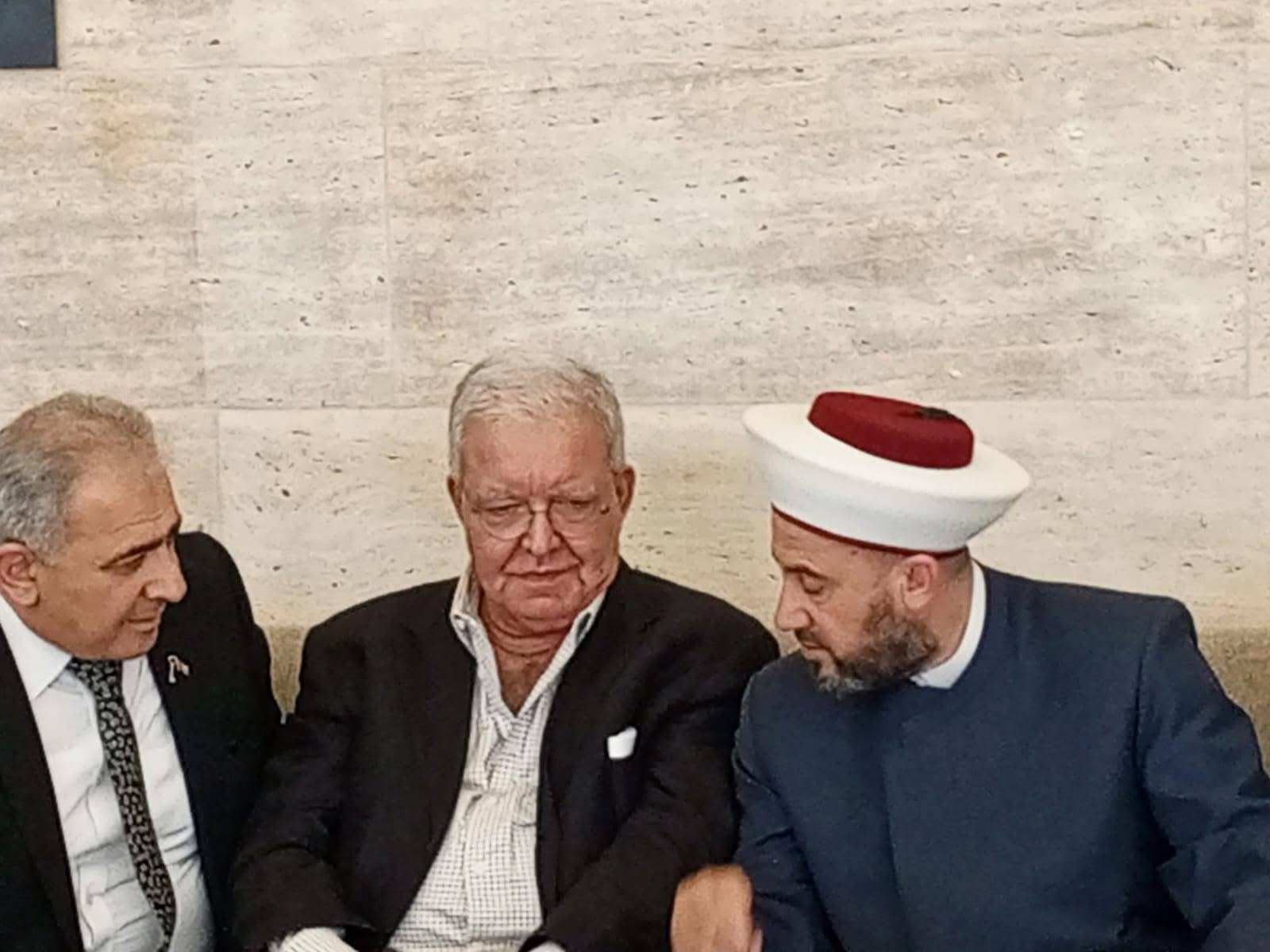 السفير الأسعد يعزي مفتي زحلة والبقاع سماحة الشيخ الدكتور علي الغزاوي بوفاة والده - Image 15