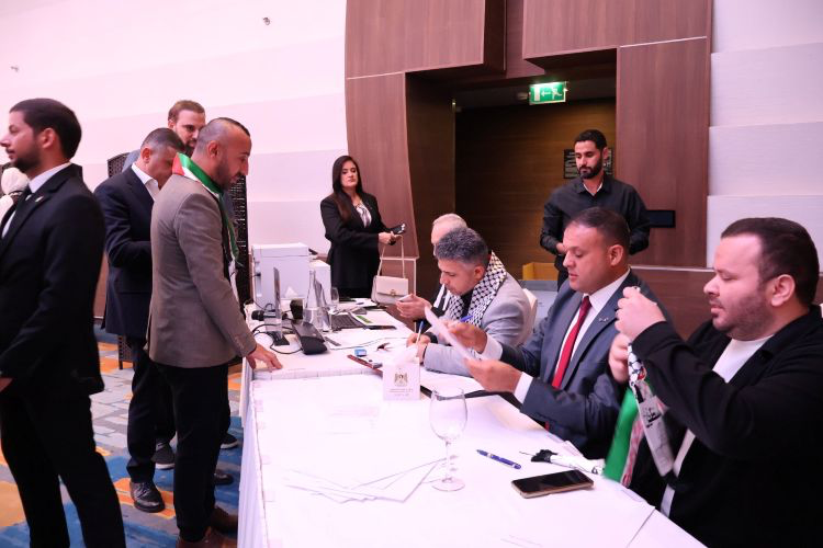 الرئيس يهنئ الفائزين بعضوية المجلس الوطني الجديد ممثلين عن الجالية الفلسطينية في قطر - Image 3