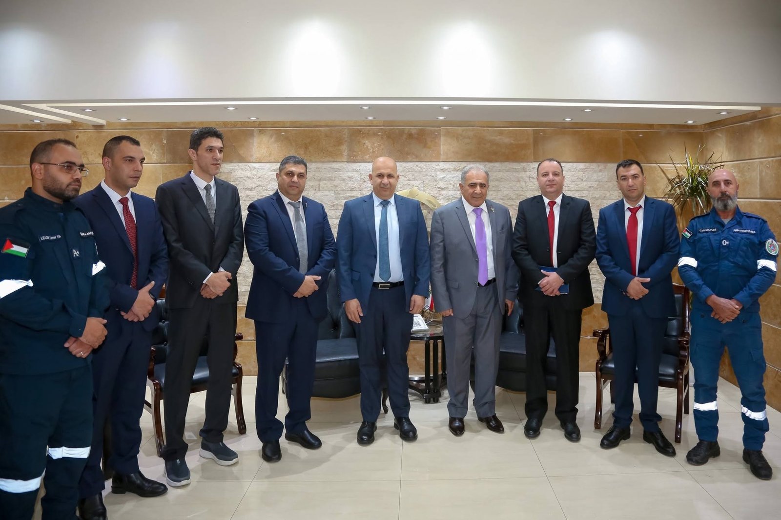 السفير الاسعد و اللواء ثوابتة يزوران المدير العام للدفاع المدني اللبناني - Image 8