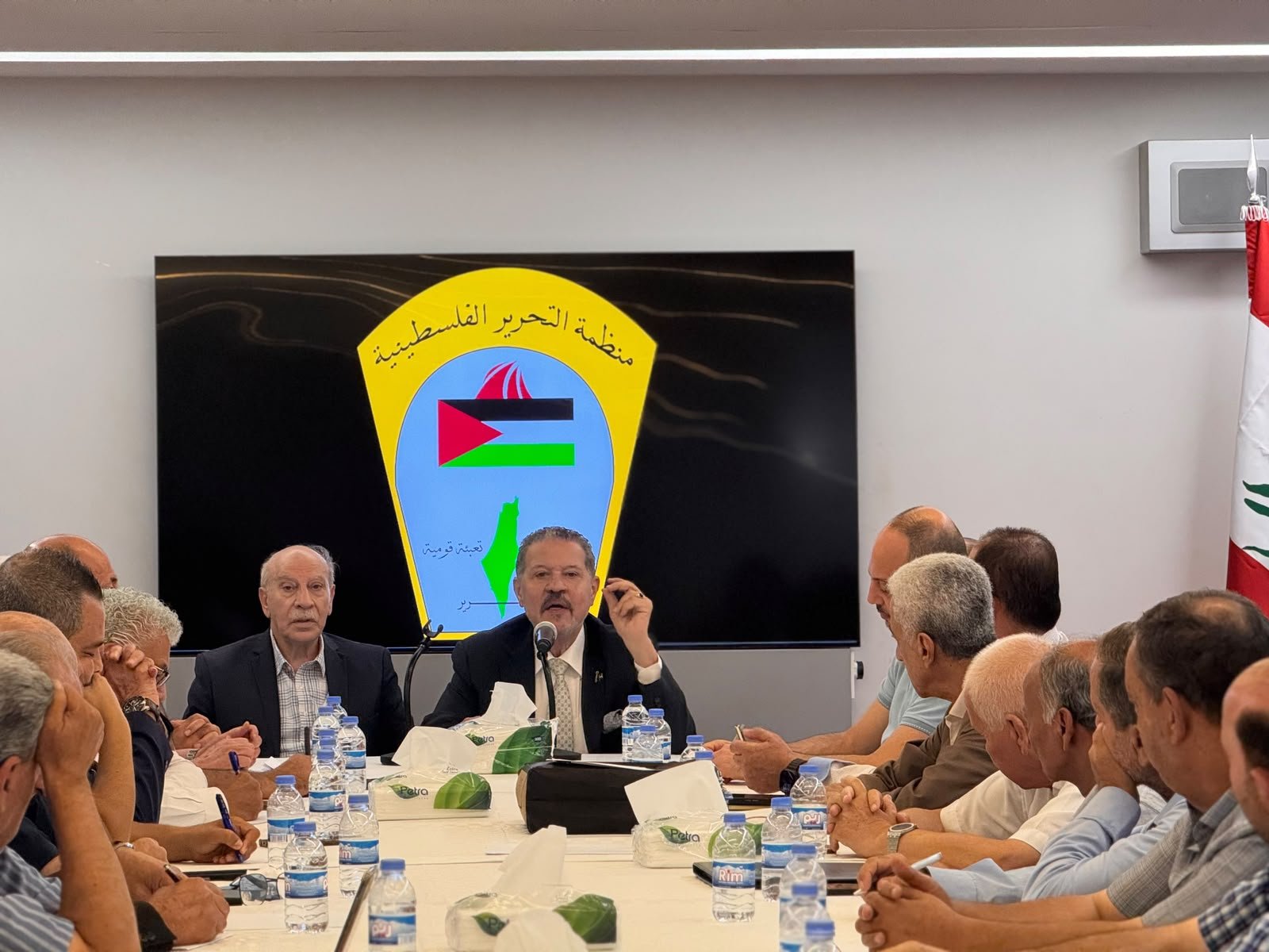 لقاء موسع في بيروت يستكمل التحضيرات للمجمع الانتخابي للمجلس الوطني الفلسطيني