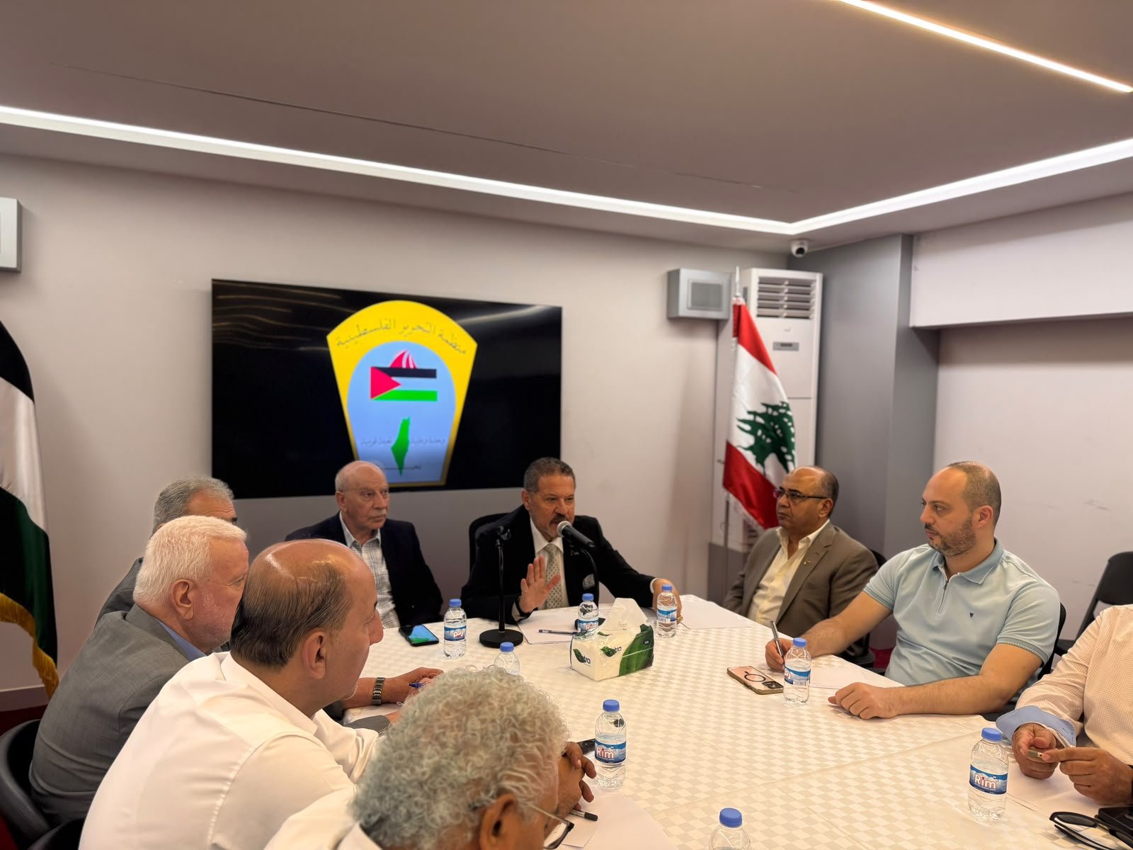 لقاء موسع في بيروت يستكمل التحضيرات للمجمع الانتخابي للمجلس الوطني الفلسطيني - Image 6