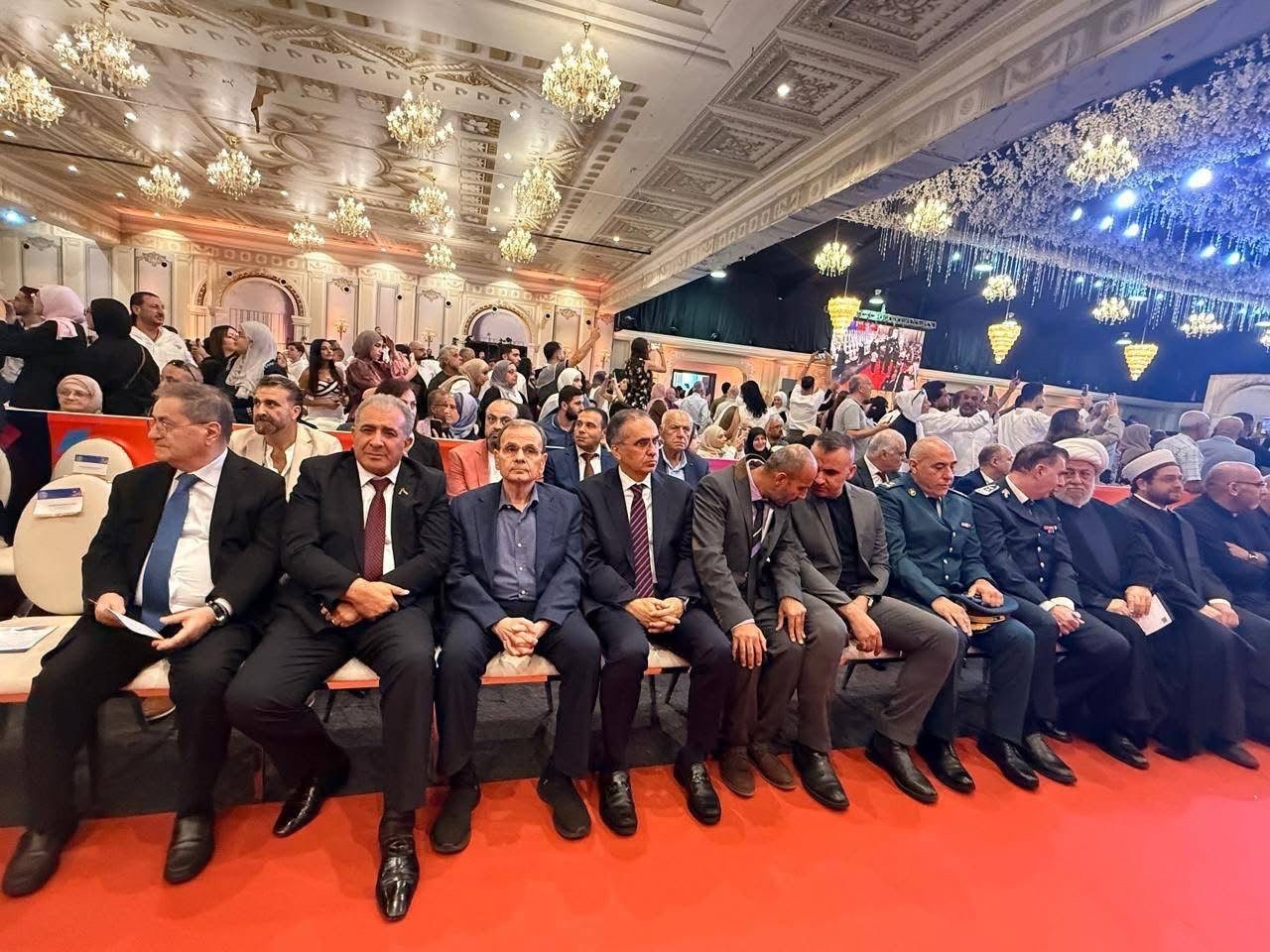 السفير الاسعد يشارك في احتفال تخرج طلبة الجامعة اللبنانية الدولية LIU - Image 9