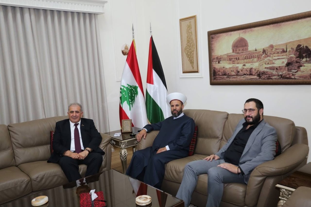 السفير الاسعد يستقبل الشيخ وليد اللويس ورجل الاعمال حسن الميس - Image 3