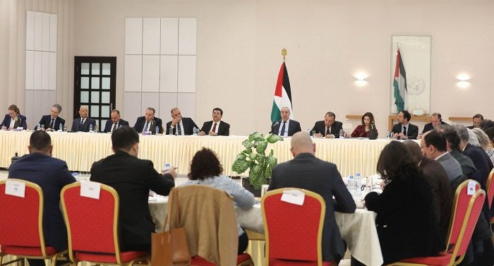 الشيخ يعقد اجتماعاً موسعاً مع سفراء دول عربية وغربية وبعثات دولية لبحث التصعيد الإسرائيلي