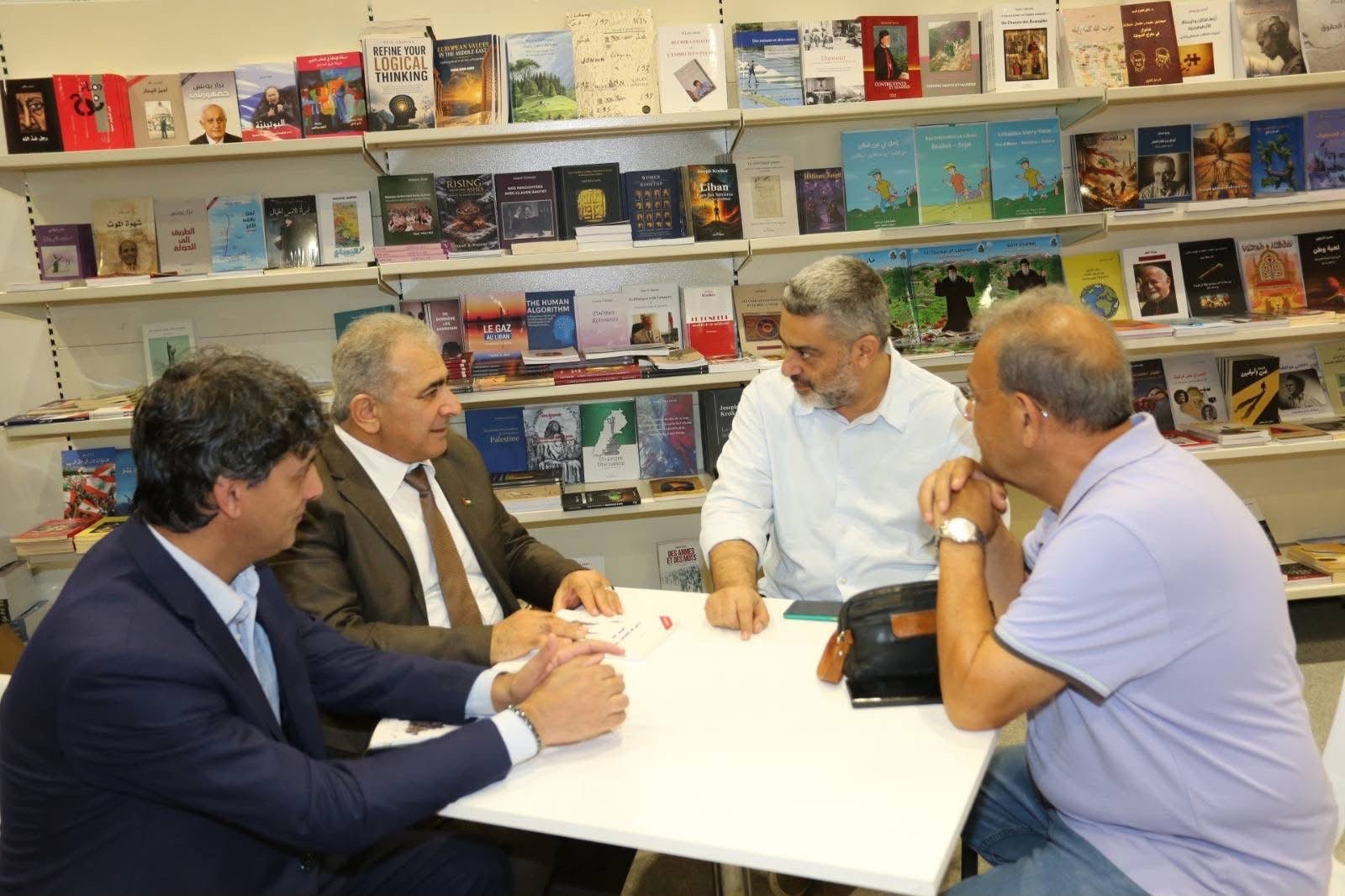 برعاية السفير الاسعد: الارشمندريت اغابيوس ابو سعدى يوقع كتابه "اليوم الثالث – قراءة في الهوية المسيحية الفلسطينية" - Image 3