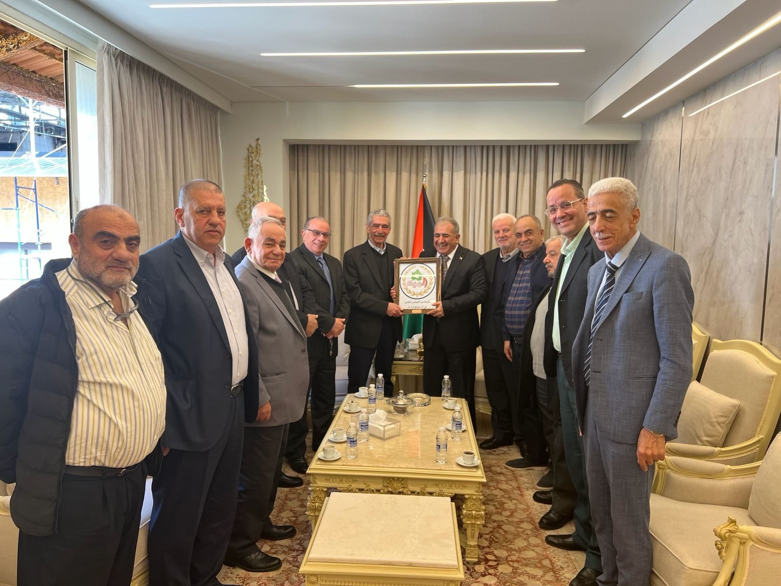 السفير الاسعد يستقبل رئيس بلدية المية ومية على رأس وفد من المجلس البلدي