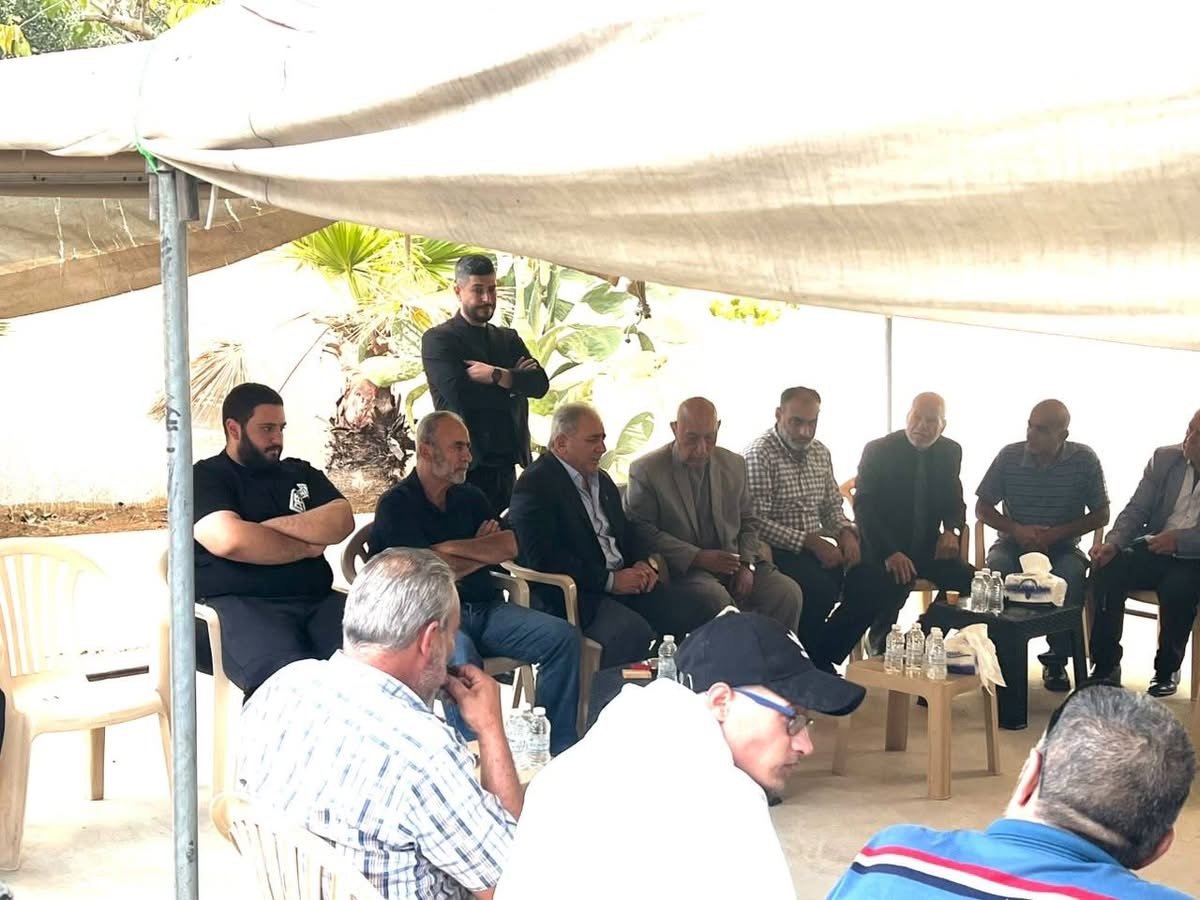 بتوجيهات من الرئيس: السفير الاسعد يعزي عائلة الشهيد احمد فاعور - Image 5