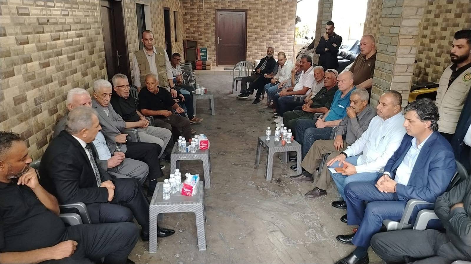 بتوجيهات من الرئيس: السفير الاسعد يعزي عائلة الشهيد علاء الدين النابلسي في مخيم البص جنوب لبنان - Image 10