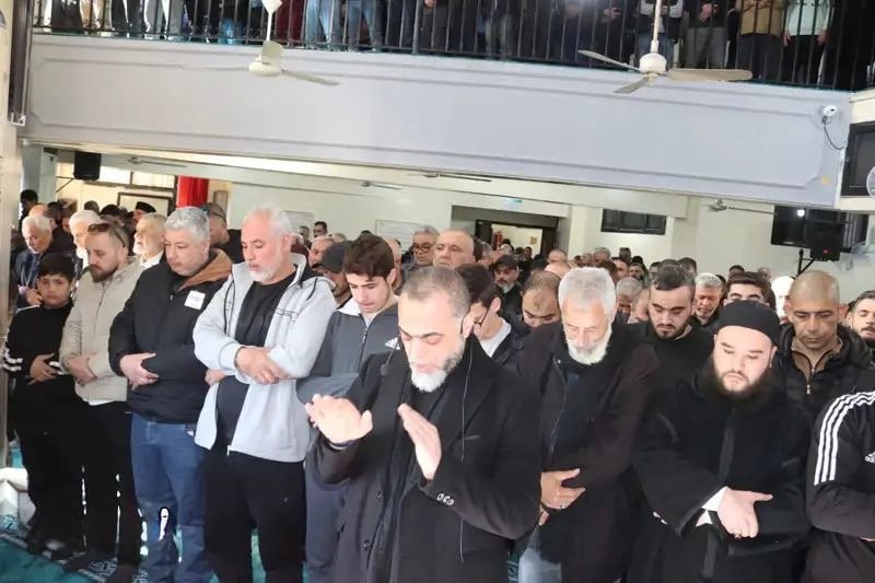 حركة “فتح” تشيع اللواء إياد العينين “أبو علي” في تجمع المعشوق بمشاركة جماهيرية واسعة