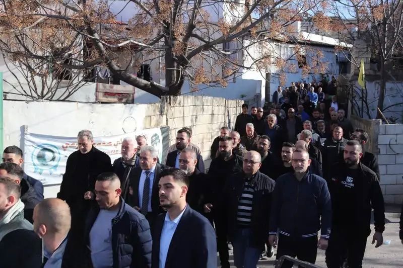 حركة “فتح” تشيع اللواء إياد العينين “أبو علي” في تجمع المعشوق بمشاركة جماهيرية واسعة