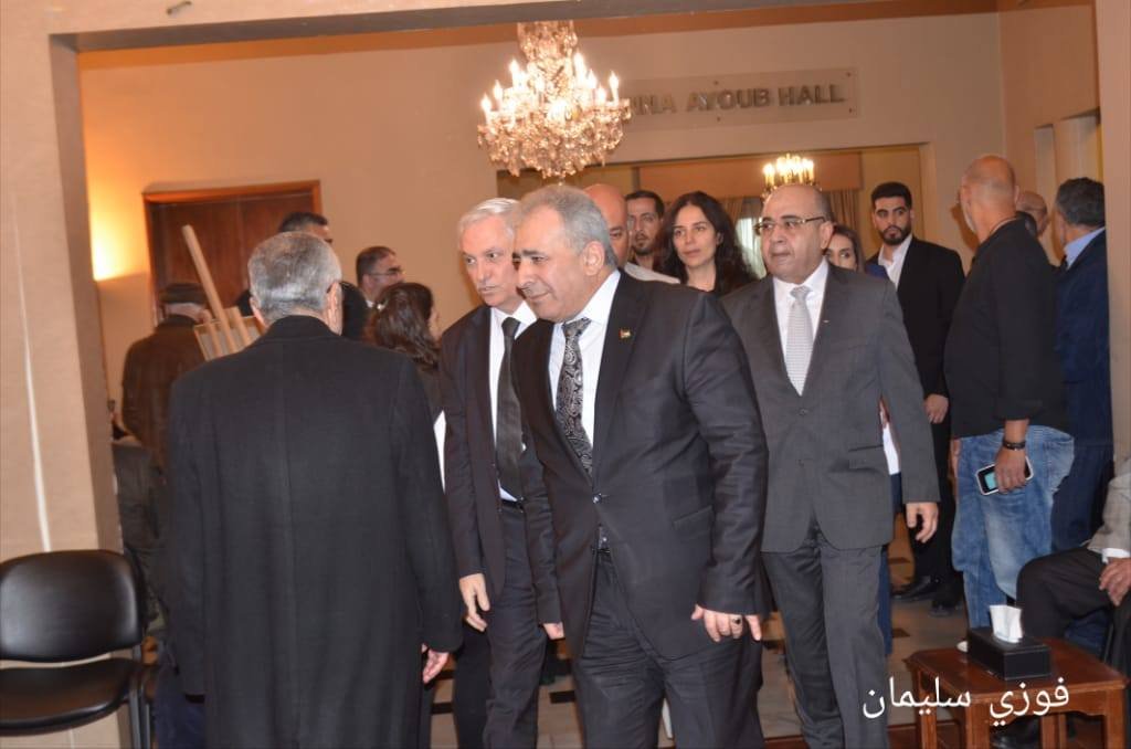 السفير الاسعد يقدم التعازي لعائلة الفنان الكبير احمد قعبور