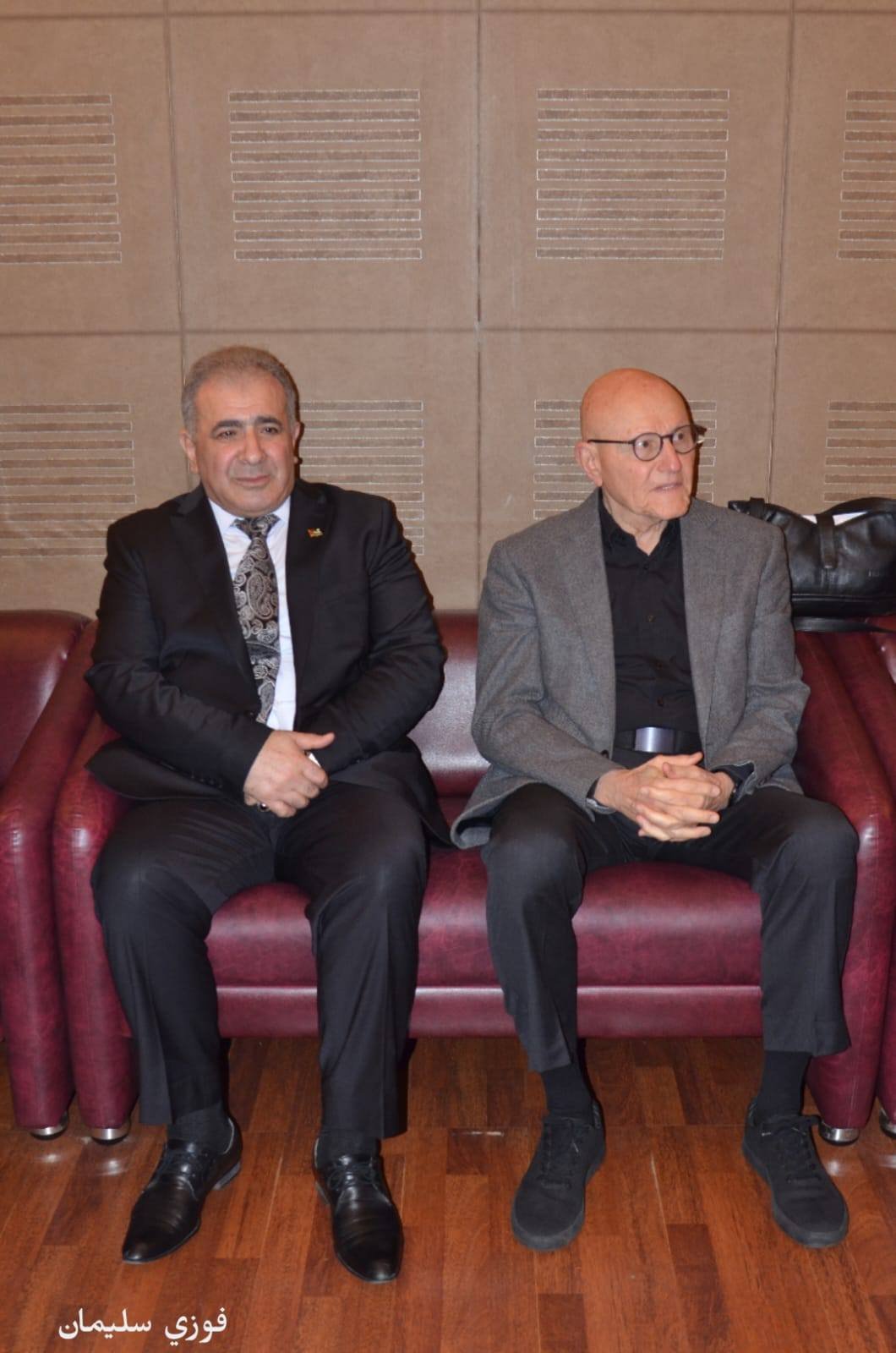 السفير الاسعد يقدم التعازي لعائلة الفنان الكبير احمد قعبور